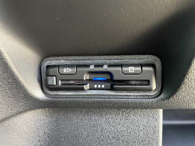 ホンダ Ｎ ＢＯＸ カスタム 石川県 2024(令6)年 0.2万km メテオロイドグレーメタリック 純正9型ナビ/フルセグTV/バックカメラ/LEDヘッドライト/ビルトインETC/ドライブレコーダー/シートヒーター/パワースライドドア/ホンダセンシング/レーダークルーズ/純正アルミホイール/レーンキープ/スマートキー/プッシュスタート/保証書