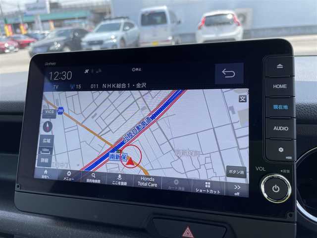 ホンダ Ｎ ＢＯＸ カスタム 石川県 2024(令6)年 0.2万km メテオロイドグレーメタリック 純正9型ナビ/フルセグTV/バックカメラ/LEDヘッドライト/ビルトインETC/ドライブレコーダー/シートヒーター/パワースライドドア/ホンダセンシング/レーダークルーズ/純正アルミホイール/レーンキープ/スマートキー/プッシュスタート/保証書