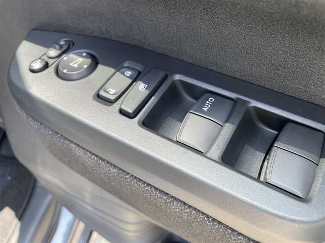 ホンダ Ｎ ＢＯＸ カスタム 石川県 2024(令6)年 0.2万km メテオロイドグレーメタリック 純正9型ナビ/フルセグTV/バックカメラ/LEDヘッドライト/ビルトインETC/ドライブレコーダー/シートヒーター/パワースライドドア/ホンダセンシング/レーダークルーズ/純正アルミホイール/レーンキープ/スマートキー/プッシュスタート/保証書