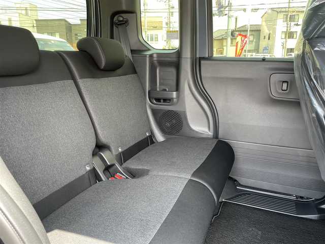 ホンダ Ｎ ＢＯＸ カスタム 石川県 2024(令6)年 0.2万km メテオロイドグレーメタリック 純正9型ナビ/フルセグTV/バックカメラ/LEDヘッドライト/ビルトインETC/ドライブレコーダー/シートヒーター/パワースライドドア/ホンダセンシング/レーダークルーズ/純正アルミホイール/レーンキープ/スマートキー/プッシュスタート/保証書