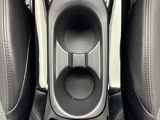 トヨタ カローラ クロス ハイブリッド Z 秋田県 2024(令6)年 1.5万km マッシブグレー 4WD/トヨタセーフティセンス/アドバンストパーク/パワーバックドア/寒冷地仕様/純正ディスプレイオーディオ/バックカメラ/全方位カメラ/レーダークルーズコントロール/ステアリングスイッチ/ハンドルヒーター/革巻きハンドル/ビルトインETC/ハーフレザーシート/D席パワーシート/全席シートヒーター/AC100V/BSM/純正アルミホイール/LEDヘッドライト/フォグランプ/オートライト/オートハイビーム/スマートキー/スペアキー