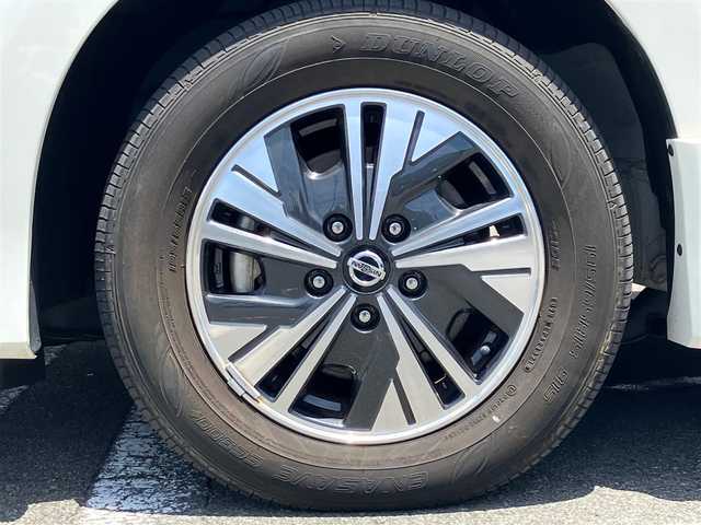 日産 セレナ e－パワー ハイウェイスター V 静岡県 2021(令3)年 4.8万km ブリリアントホワイトパール エンジンスタートボタン/パワーステアリング/パワーウィンドウ/アイドリングストップ/Wオートエアコン/クルーズコントロール/フリップダウンモニター/USB入力端子/ETC/全方位カメラ/純正10インチナビ（CD/DVD/BT）/三列シート/ドライブレコーダー/ウォークスルー/純正フロアマット/両側パワースライドドア/純正アルミホイール/ABS/横滑り防止装置/コーナーセンサー前後/レーンキープアシスト/オートライト/オートマチックハイビーム/LEDヘッドライト/W＋サイドエアバック/衝突軽減システム/プロパイロット/インテリジェントルームミラー/BSM