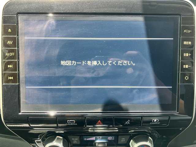 日産 セレナ e－パワー ハイウェイスター V 静岡県 2021(令3)年 4.8万km ブリリアントホワイトパール エンジンスタートボタン/パワーステアリング/パワーウィンドウ/アイドリングストップ/Wオートエアコン/クルーズコントロール/フリップダウンモニター/USB入力端子/ETC/全方位カメラ/純正10インチナビ（CD/DVD/BT）/三列シート/ドライブレコーダー/ウォークスルー/純正フロアマット/両側パワースライドドア/純正アルミホイール/ABS/横滑り防止装置/コーナーセンサー前後/レーンキープアシスト/オートライト/オートマチックハイビーム/LEDヘッドライト/W＋サイドエアバック/衝突軽減システム/プロパイロット/インテリジェントルームミラー/BSM