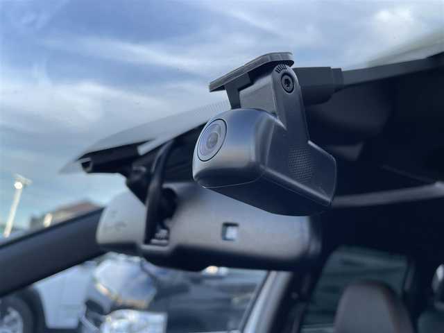 三菱 アウトランダー ＰＨＥＶ P 東京都 2022(令4)年 3.9万km ホワイトダイヤモンド パノラマサンルーフ/純正ナビ/マルチアラウンドモニター/衝突被害軽減/後側方車両検知警報/マイパイロット/シートヒーター/パワーシート/パワーバックドア/ETC/ドライブレコーダー/ワイヤレス充電器