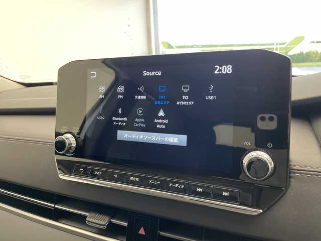 三菱 アウトランダー ＰＨＥＶ G 愛知県 2022(令4)年 1.6万km ホワイトダイヤモンド マイパイロット/Ｅアシスト/純正9型ディズプレイオーディオ　ナビ機能あり/全方位カメラ/クルーズコントロール/シートヒーター/バックカメラ/電動リアゲート/パワーシート/ヘッドアップディスプレイ/コーナーセンサー/純正アルミホイール/ブラインドスポットモニター/ETC2.0/LEDヘッドライト/４WD/パドルシフト/ステアリングヒーター/インテリジェントミラー/オートマチックハイビーム/ワイヤレス充電器/衝突軽減システム/フルセグ/Bluetooth/ドライブレコーダー/ステアリングスイッチ/スマートキー/プッシュスタート