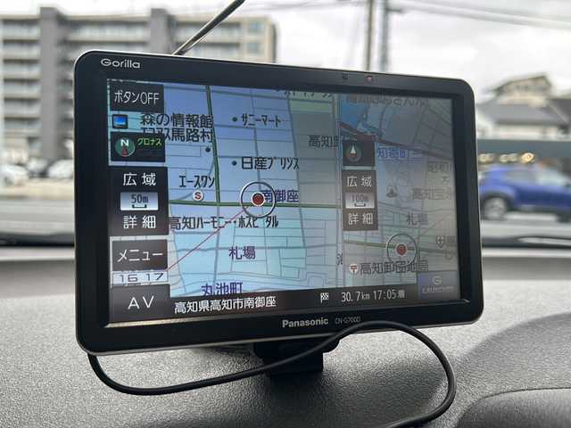 ホンダ フィット 13G 高知県 2013(平25)年 6.2万km プレミアムホワイトパール 純正オーディオ/ポータブルナビ/スペアキー