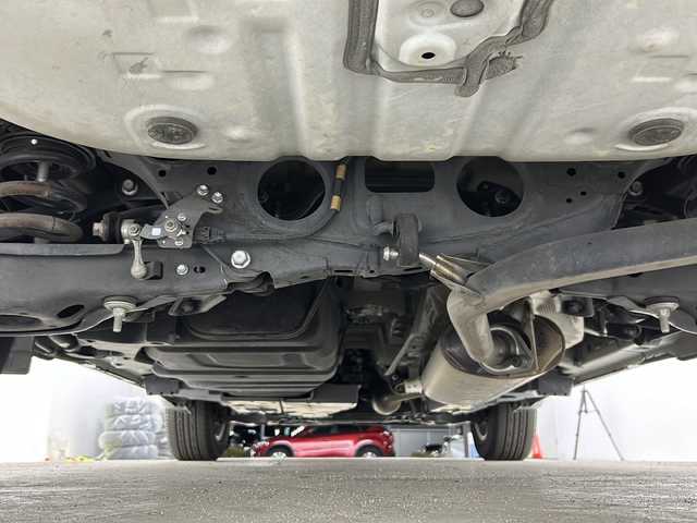 トヨタ ハリアー エレガンス 宮城県 2017(平29)年 7.5万km ホワイトパールクリスタルシャイン 純正9型ナビ/バックカメラ/ETC/前後ドライブレコーダー/レーダークルーズコントロール/レーンキープアシスト/電動パーキングブレーキ/オートホールド/100V電源/横滑り防止装置/衝突被害軽減ブレーキ/ハーフレザー/運転席パワーシート/プッシュスタート/スマートキー/スペアキー/オートライト/LEDヘッドライト/カーテンエアバッグ/フォグランプ/ドアバイザー/純正フロアマット/純正17インチアルミホイール