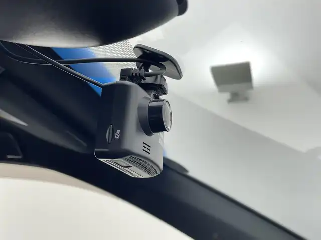 トヨタ ハリアー エレガンス 宮城県 2017(平29)年 7.5万km ホワイトパールクリスタルシャイン 純正9型ナビ/バックカメラ/ETC/前後ドライブレコーダー/レーダークルーズコントロール/レーンキープアシスト/電動パーキングブレーキ/オートホールド/100V電源/横滑り防止装置/衝突被害軽減ブレーキ/ハーフレザー/運転席パワーシート/プッシュスタート/スマートキー/スペアキー/オートライト/LEDヘッドライト/カーテンエアバッグ/フォグランプ/ドアバイザー/純正フロアマット/純正17インチアルミホイール