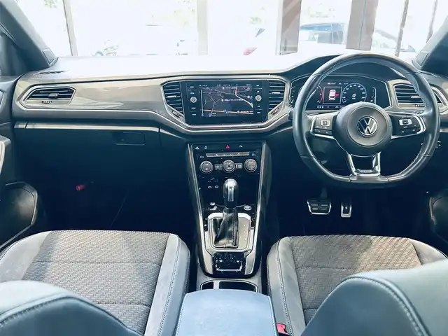 フォルクスワーゲン Ｔ－ロック TDI Rライン 大阪府 2021(令3)年 2.5万km ホワイトシルバーメタリック ACC/純正ナビ/バックカメラ/applecarplay/純正19インチAW/LEDヘッドライト/電動リアゲート/クリアランスソナー/ブラインドスポット/パドルシフト/ルーフレール/スマートキー/ハーフレザー/ETＣ/ドラレコ