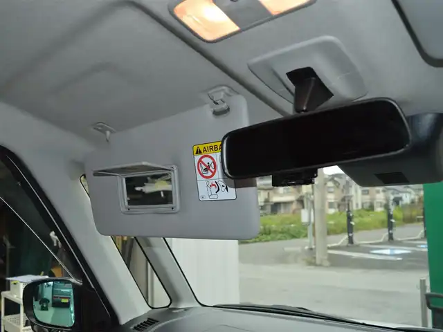 トヨタ ルーミー カスタムG－T 栃木県 2023(令5)年 2.3万km ブラックマイカメタリック/パールホワイト2トーン ワンオーナー/ディーラー点検記録簿/[R7]/スマートアシスト/[衝突警報・衝突回避支援ブレーキ機能・ブレーキ制御付き誤発進抑制機能・先行車発進告知機能・標識認識機能・車線逸脱警報・路側逸脱警報機能・ふらつき警報]/プリクラッシュセーフティ/アダプティブクルーズコントロール/コーナーセンサー/マルチインフォメーションディスプレイ/純正SDナビゲーションシステム/[フルセグ/AM/FM/CD/DVD/BT]/オートライト/LEDヘッドライト/フォグランプ/プッシュスタート/アイドリングストップ/ドライブレコーダー[前後]/電動パーキング/電動格納ミラー/ETC/ステアリングスイッチ/ドアバイザー/純正マット/スマートスペアキー×1/取扱説明書/保証書