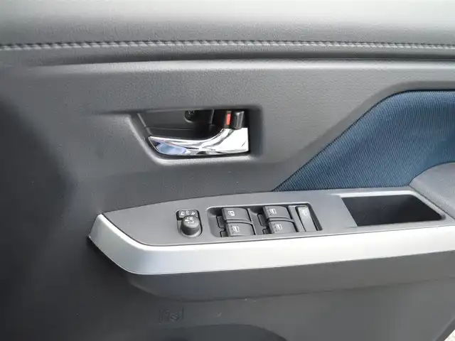 トヨタ ルーミー カスタムG－T 栃木県 2023(令5)年 2.3万km ブラックマイカメタリック/パールホワイト2トーン ワンオーナー/ディーラー点検記録簿/[R7]/スマートアシスト/[衝突警報・衝突回避支援ブレーキ機能・ブレーキ制御付き誤発進抑制機能・先行車発進告知機能・標識認識機能・車線逸脱警報・路側逸脱警報機能・ふらつき警報]/プリクラッシュセーフティ/アダプティブクルーズコントロール/コーナーセンサー/マルチインフォメーションディスプレイ/純正SDナビゲーションシステム/[フルセグ/AM/FM/CD/DVD/BT]/オートライト/LEDヘッドライト/フォグランプ/プッシュスタート/アイドリングストップ/ドライブレコーダー[前後]/電動パーキング/電動格納ミラー/ETC/ステアリングスイッチ/ドアバイザー/純正マット/スマートスペアキー×1/取扱説明書/保証書