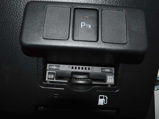 トヨタ ルーミー カスタムG－T 栃木県 2023(令5)年 2.3万km ブラックマイカメタリック/パールホワイト2トーン ワンオーナー/ディーラー点検記録簿/[R7]/スマートアシスト/[衝突警報・衝突回避支援ブレーキ機能・ブレーキ制御付き誤発進抑制機能・先行車発進告知機能・標識認識機能・車線逸脱警報・路側逸脱警報機能・ふらつき警報]/プリクラッシュセーフティ/アダプティブクルーズコントロール/コーナーセンサー/マルチインフォメーションディスプレイ/純正SDナビゲーションシステム/[フルセグ/AM/FM/CD/DVD/BT]/オートライト/LEDヘッドライト/フォグランプ/プッシュスタート/アイドリングストップ/ドライブレコーダー[前後]/電動パーキング/電動格納ミラー/ETC/ステアリングスイッチ/ドアバイザー/純正マット/スマートスペアキー×1/取扱説明書/保証書