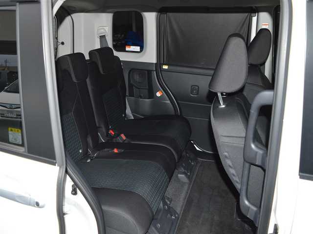 トヨタ ルーミー カスタムG－T 栃木県 2023(令5)年 2.3万km ブラックマイカメタリック/パールホワイト2トーン ワンオーナー/ディーラー点検記録簿/[R7]/スマートアシスト/[衝突警報・衝突回避支援ブレーキ機能・ブレーキ制御付き誤発進抑制機能・先行車発進告知機能・標識認識機能・車線逸脱警報・路側逸脱警報機能・ふらつき警報]/プリクラッシュセーフティ/アダプティブクルーズコントロール/コーナーセンサー/マルチインフォメーションディスプレイ/純正SDナビゲーションシステム/[フルセグ/AM/FM/CD/DVD/BT]/オートライト/LEDヘッドライト/フォグランプ/プッシュスタート/アイドリングストップ/ドライブレコーダー[前後]/電動パーキング/電動格納ミラー/ETC/ステアリングスイッチ/ドアバイザー/純正マット/スマートスペアキー×1/取扱説明書/保証書