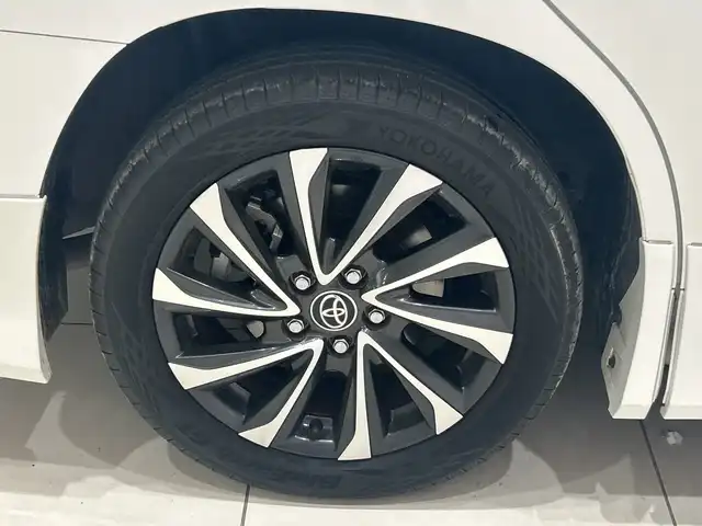 トヨタ ヴォクシー S－Z 埼玉県 2022(令4)年 2.5万km ホワイトパールクリスタルシャイン セーフティセンス/モデリスタフルエアロ/純正10.5インチナビ/　　CD/DVD/BT/USB/HDMI/フルセグ/全方位カメラ/両側パワースライドドア/レーダークルーズコントロール/レーンキープアシスト/LEDヘッドライト/ハーフレザーシート/シートヒーター/純正17インチアルミホイール/ETC2.0/スマートキー×2/禁煙車