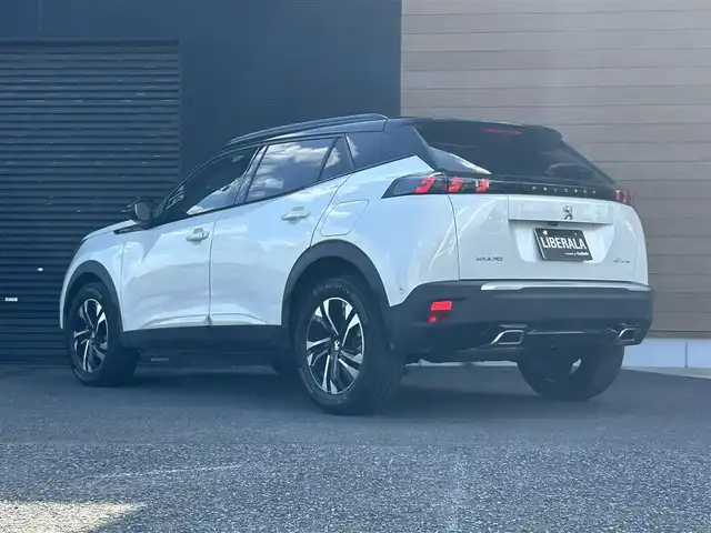 プジョー ２００８ GTライン 宮崎県 2020(令2)年 2.2万km BLANC NACRE 純正ディスプレイオーディオ/・USB/・Bluetooth/・CarPlay/・AM/FM/LEDライト/・ブラインドスポットモニター/・アダプティブクルーズコントロール/・インテリジェントハイビーム/・オートライト/・ディレクショナルヘッドランプ/・レーンキープアシスト/ブラックハーフレザーシート/・DN席シートヒーター/パノラミックサンルーフ/前後ドライブレコーダー/バックカメラ/ETC/スマートキー/プッシュスタート