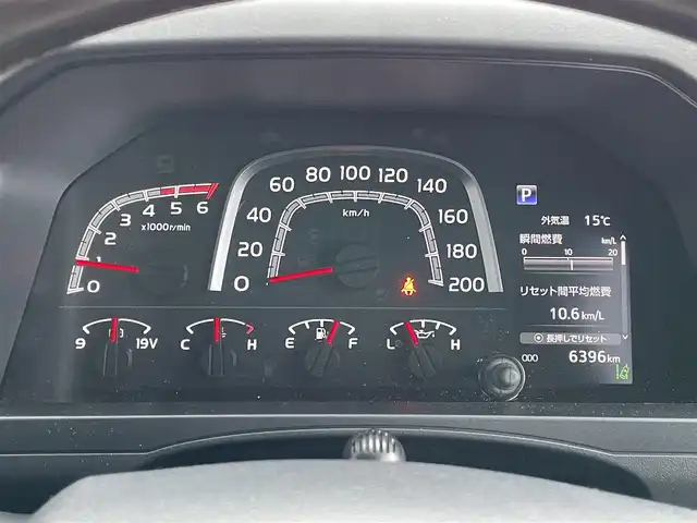 トヨタ ランドクルーザー AX 道央・札幌 2024(令6)年 0.7万km ベージュ ４WD/純正ディーラーOPナビ/CD/DVD/BT/フルセグ/プリクラッシュセーフティ/横滑り防止装置/クルーズコントロール/ダウンヒルアシストコントロール/バックカメラ/ETC/デフロック/PWRHAUL/2ndSTART/トランスファレバー/自動防眩ミラー/MTモード付AT/リモコンキー/LEDヘッドライト/オートライト/オートハイビーム/フォグランプ/ヘッドライトレベライザー/純正フロアマット/ドアバイザー/スペアキー/社外AW付冬タイヤ積込/265/70/R16/2023年/山9mm