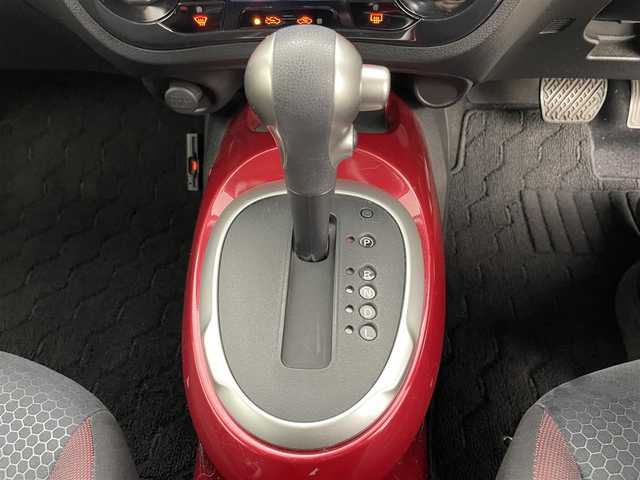 日産 ジューク 15RX 岡山県 2010(平22)年 7万km ラディアントレッド ７型ナビ　(AVIC-RW801)/【CD/DVD/BT/フルセグ】/デジタルインナーミラー/ＥＴＣ　/バックカメラ　/ドライブレコーダー　前後/ＨＩＤヘッドライト　/オートライト/ミュージックサーバー　/純正フロアマット　/純正17インチアルミホイール　/プッシュスタート/スマートキー×2/禁煙車