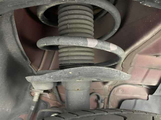 日産 ジューク 15RX 岡山県 2010(平22)年 7万km ラディアントレッド ７型ナビ　(AVIC-RW801)/【CD/DVD/BT/フルセグ】/デジタルインナーミラー/ＥＴＣ　/バックカメラ　/ドライブレコーダー　前後/ＨＩＤヘッドライト　/オートライト/ミュージックサーバー　/純正フロアマット　/純正17インチアルミホイール　/プッシュスタート/スマートキー×2/禁煙車