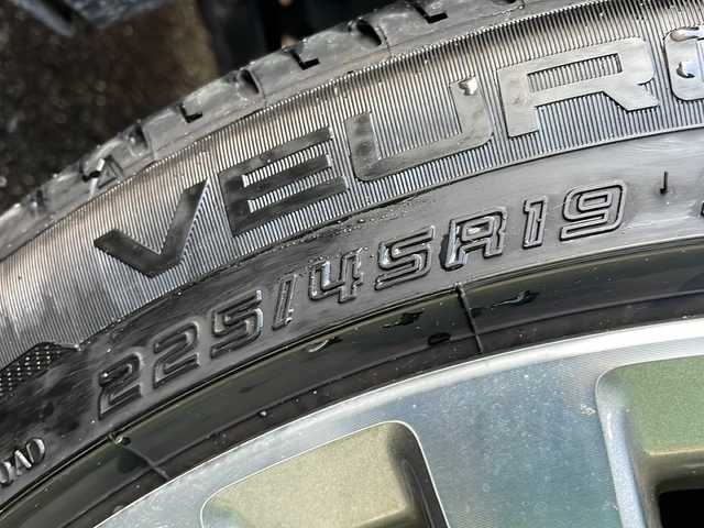 日産 スカイライン ハイブリッド GT タイプSP 青森県 2021(令3)年 9.8万km ダークメタルグレー 4WD/純正メモリナビ・フルセグTV/CD・DVD・Bluetooth・USB・AUX/アラウンドビューモニター/黒レザーシート/前席パワーシート・ヒーター/プロパイロット2.0/エマージェンシーブレーキ/追従クルーズコントロール/ハイビームアシスト/レーンキープアシスト/フロント・バックソナー/ヘッドアップディスプレイ/サイド・カーテンエアバッグ/パドルシフト/純正ビルトインETC2.0/純正エンジンスターター/純正ドライブレコーダー/LEDヘッドライト/LEDフォグランプ/純正19インチアルミ