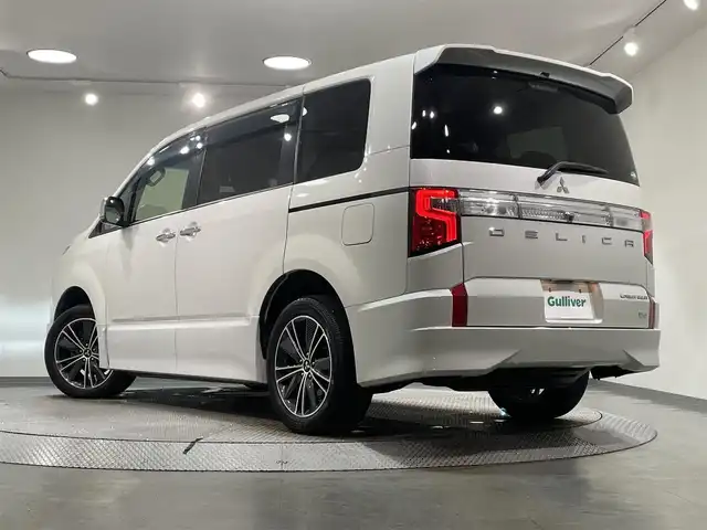 三菱 デリカＤ：５ アーバンギア G パワーパッケージ 愛知県 2021(令3)年 5.7万km ウォームホワイトパール 純正１０.1インチナビ/電動サイドステップ/マルチアラウンドモニター/純正フリップダウンモニター/パワーバックドア/両側パワースライドドア/レーダークルーズコントロール/衝突軽減ブレーキ/ブラインドスポットモニター/車線逸脱警報/電動パーキングブレーキ/ブレーキホールド/パドルシフト/パワーシート/シートヒーター/ハンドルヒーター/ビルトインETC/前後ドライブレコーダー/アクセサリーソケット/USB入力端子/アイドリングストップ/LEDヘッドライト/ISOFIX/純正フロアマット/純正18インチアルミホイール