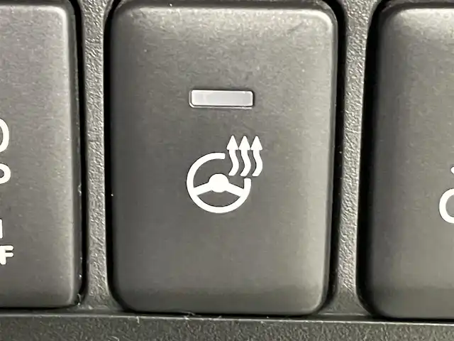 三菱 デリカＤ：５ アーバンギア G パワーパッケージ 愛知県 2021(令3)年 5.7万km ウォームホワイトパール 純正１０.1インチナビ/電動サイドステップ/マルチアラウンドモニター/純正フリップダウンモニター/パワーバックドア/両側パワースライドドア/レーダークルーズコントロール/衝突軽減ブレーキ/ブラインドスポットモニター/車線逸脱警報/電動パーキングブレーキ/ブレーキホールド/パドルシフト/パワーシート/シートヒーター/ハンドルヒーター/ビルトインETC/前後ドライブレコーダー/アクセサリーソケット/USB入力端子/アイドリングストップ/LEDヘッドライト/ISOFIX/純正フロアマット/純正18インチアルミホイール