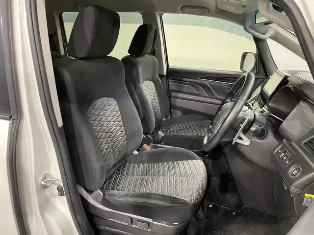 三菱 デリカＤ：５ アーバンギア G パワーパッケージ 愛知県 2021(令3)年 5.7万km ウォームホワイトパール 純正１０.1インチナビ/電動サイドステップ/マルチアラウンドモニター/純正フリップダウンモニター/パワーバックドア/両側パワースライドドア/レーダークルーズコントロール/衝突軽減ブレーキ/ブラインドスポットモニター/車線逸脱警報/電動パーキングブレーキ/ブレーキホールド/パドルシフト/パワーシート/シートヒーター/ハンドルヒーター/ビルトインETC/前後ドライブレコーダー/アクセサリーソケット/USB入力端子/アイドリングストップ/LEDヘッドライト/ISOFIX/純正フロアマット/純正18インチアルミホイール