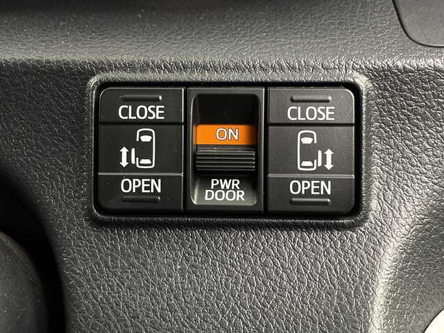 トヨタ シエンタ ハイブリッド G クエロ 埼玉県 2018(平30)年 3.2万km グレーメタリック 両側電動スライドドア　/純正デジタルインナーミラー　/全方位カメラ/バックカメラ/ドライブレコーダー/ビルトインＥＴＣ２．０　/クルーズコントロール　/ハンドルヒーター　/前席シートヒーター　/衝突軽減ブレーキ　/レーンキープアシスト/革巻きハンドル/LEDヘッドライト/オートハイビーム/フォグランプ/純正フロアマット