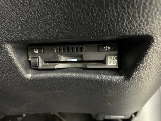 トヨタ シエンタ ハイブリッド G クエロ 埼玉県 2018(平30)年 3.2万km グレーメタリック 両側電動スライドドア　/純正デジタルインナーミラー　/全方位カメラ/バックカメラ/ドライブレコーダー/ビルトインＥＴＣ２．０　/クルーズコントロール　/ハンドルヒーター　/前席シートヒーター　/衝突軽減ブレーキ　/レーンキープアシスト/革巻きハンドル/LEDヘッドライト/オートハイビーム/フォグランプ/純正フロアマット