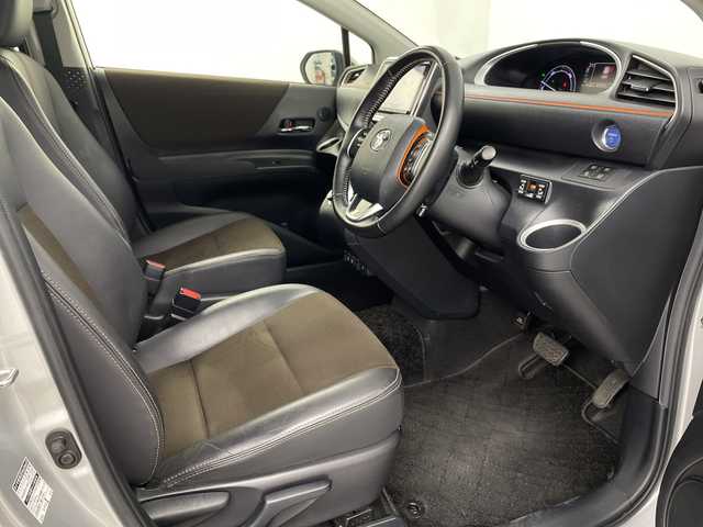 トヨタ シエンタ ハイブリッド G クエロ 埼玉県 2018(平30)年 3.2万km グレーメタリック 両側電動スライドドア　/純正デジタルインナーミラー　/全方位カメラ/バックカメラ/ドライブレコーダー/ビルトインＥＴＣ２．０　/クルーズコントロール　/ハンドルヒーター　/前席シートヒーター　/衝突軽減ブレーキ　/レーンキープアシスト/革巻きハンドル/LEDヘッドライト/オートハイビーム/フォグランプ/純正フロアマット