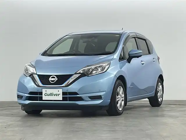 日産 ノート e－パワー X 福島県 2017(平29)年 4.8万km ソニックブルー 衝突軽減ブレーキ/・踏み間違い防止アシスト/・車線逸脱警報装置/・標識認識/・横滑り防止装置/純正ナビゲーション/・型式：MM316D-W/・Bluetooth/AM・FM/CD/DVD/SD/USB/・バックカメラ/・360度カメラ/・前方ドライブレコーダー/・ETC/プッシュスタート/・スマートキー/ハロゲンライト/・オートライト/・ヘッドライトリベライザー/純正フロアマット/ドアバイザー/電動格納ウィンカーミラー