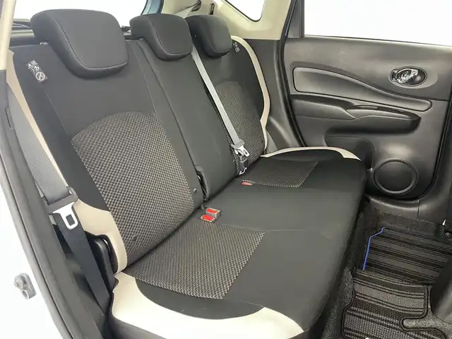 日産 ノート e－パワー X 福島県 2017(平29)年 4.8万km ソニックブルー 衝突軽減ブレーキ/・踏み間違い防止アシスト/・車線逸脱警報装置/・標識認識/・横滑り防止装置/純正ナビゲーション/・型式：MM316D-W/・Bluetooth/AM・FM/CD/DVD/SD/USB/・バックカメラ/・360度カメラ/・前方ドライブレコーダー/・ETC/プッシュスタート/・スマートキー/ハロゲンライト/・オートライト/・ヘッドライトリベライザー/純正フロアマット/ドアバイザー/電動格納ウィンカーミラー