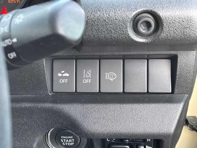 スズキ ジムニー XC 長野県 2020(令2)年 4.2万km シフォンアイボリーM 禁煙車/４ＷＤ/７インチ純正ディスプレイオーディオ/【PVH-9300DVSZS】/Bluetooth Audio/ルーフキャリア/リヤマルチステップ/オーバーフェンダー/ビルトインＥＴＣ/クルーズコントロール/前席シートヒーター/ドライブレコーダー(前方)/セーフティーサポート/・デュアルセンサーブレーキサポート/・誤発進抑制機能/・車線逸脱警報機能/・ふらつき警報機能/・先行車発進お知らせ機能/・標識認識機能/・ハイビームアシスト/革巻きステアリング/ステアリングスイッチ/ＬＥＤヘッドライト/フォグランプ/オートライト/オートマチックハイビーム/スマートキー/プッシュスタート/電動格納ミラー/社外16インチＡＷ/フロアマット/ヘッドライトウォッシャー/ダウンヒルアシストコントロール