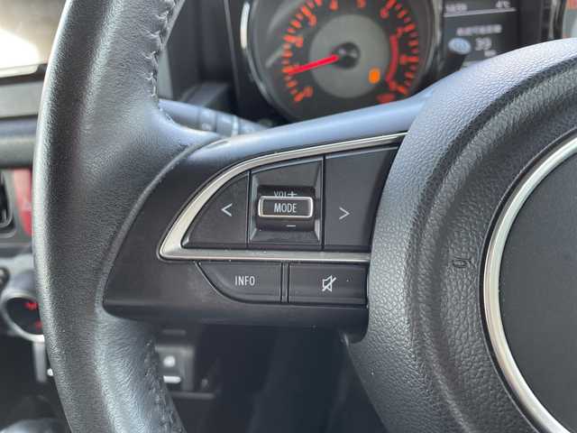 スズキ ジムニー XC 長野県 2020(令2)年 4.2万km シフォンアイボリーM 禁煙車/４ＷＤ/７インチ純正ディスプレイオーディオ/【PVH-9300DVSZS】/Bluetooth Audio/ルーフキャリア/リヤマルチステップ/オーバーフェンダー/ビルトインＥＴＣ/クルーズコントロール/前席シートヒーター/ドライブレコーダー(前方)/セーフティーサポート/・デュアルセンサーブレーキサポート/・誤発進抑制機能/・車線逸脱警報機能/・ふらつき警報機能/・先行車発進お知らせ機能/・標識認識機能/・ハイビームアシスト/革巻きステアリング/ステアリングスイッチ/ＬＥＤヘッドライト/フォグランプ/オートライト/オートマチックハイビーム/スマートキー/プッシュスタート/電動格納ミラー/社外16インチＡＷ/フロアマット/ヘッドライトウォッシャー/ダウンヒルアシストコントロール