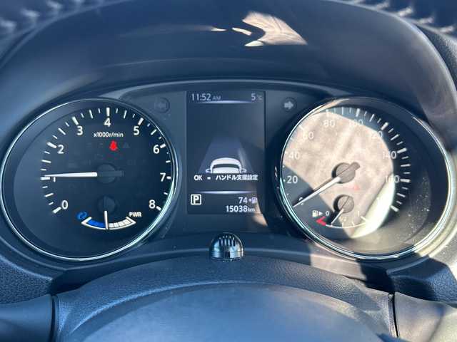 日産 エクストレイル ハイブリッド 20Xi 山梨県 2022(令4)年 1.5万km ダイヤモンドブラック エマージェンシーブレーキ/プロパイロット/純正SDナビ/　(CD/DVD/SD/USB/AUX/BT/フルセグ)/アラウンドビューモニター/デジタルルームミラー/パワーバックドア/アダプティブヘッドライト/LEDオートライト/LEDフォグランプ/ハーフレザーシート/パワーシート　/シートヒーター/電動パーキングブレーキ/ダウンヒルアシストコントロール/車線逸脱警報/純正17インチアルミホイール/純正フロアマット/オールモード４×４－ｉシステム/ルーフレール/スマートキー/ビルトインETC