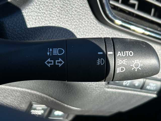 日産 エクストレイル ハイブリッド 20Xi 山梨県 2022(令4)年 1.5万km ダイヤモンドブラック エマージェンシーブレーキ/プロパイロット/純正SDナビ/　(CD/DVD/SD/USB/AUX/BT/フルセグ)/アラウンドビューモニター/デジタルルームミラー/パワーバックドア/アダプティブヘッドライト/LEDオートライト/LEDフォグランプ/ハーフレザーシート/パワーシート　/シートヒーター/電動パーキングブレーキ/ダウンヒルアシストコントロール/車線逸脱警報/純正17インチアルミホイール/純正フロアマット/オールモード４×４－ｉシステム/ルーフレール/スマートキー/ビルトインETC