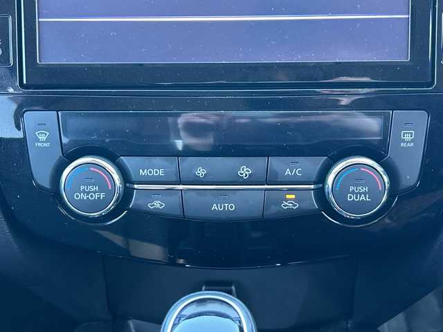 日産 エクストレイル ハイブリッド 20Xi 山梨県 2022(令4)年 1.5万km ダイヤモンドブラック エマージェンシーブレーキ/プロパイロット/純正SDナビ/　(CD/DVD/SD/USB/AUX/BT/フルセグ)/アラウンドビューモニター/デジタルルームミラー/パワーバックドア/アダプティブヘッドライト/LEDオートライト/LEDフォグランプ/ハーフレザーシート/パワーシート　/シートヒーター/電動パーキングブレーキ/ダウンヒルアシストコントロール/車線逸脱警報/純正17インチアルミホイール/純正フロアマット/オールモード４×４－ｉシステム/ルーフレール/スマートキー/ビルトインETC