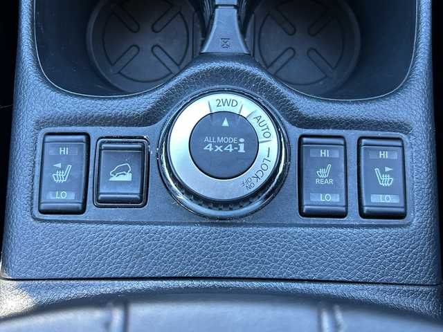 日産 エクストレイル ハイブリッド 20Xi 山梨県 2022(令4)年 1.5万km ダイヤモンドブラック エマージェンシーブレーキ/プロパイロット/純正SDナビ/　(CD/DVD/SD/USB/AUX/BT/フルセグ)/アラウンドビューモニター/デジタルルームミラー/パワーバックドア/アダプティブヘッドライト/LEDオートライト/LEDフォグランプ/ハーフレザーシート/パワーシート　/シートヒーター/電動パーキングブレーキ/ダウンヒルアシストコントロール/車線逸脱警報/純正17インチアルミホイール/純正フロアマット/オールモード４×４－ｉシステム/ルーフレール/スマートキー/ビルトインETC