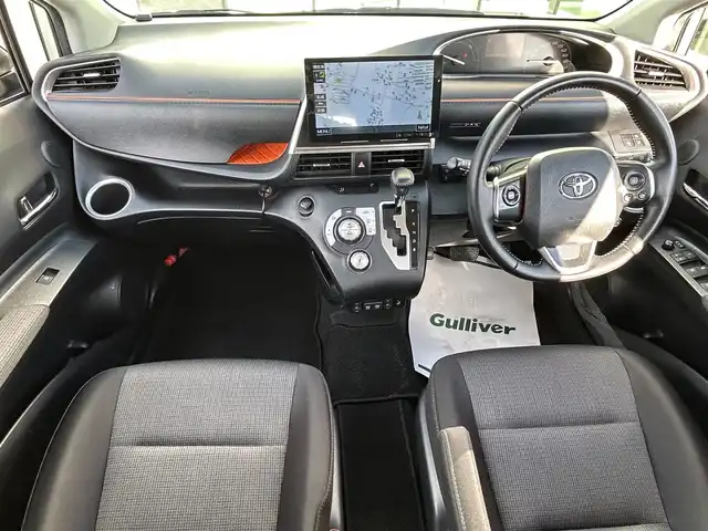 トヨタ シエンタ ハイブリッド G 和歌山県 2021(令3)年 3.7万km ホワイトパールクリスタルシャイン 社外10インチフローティングナビ/Bluetooth/モデリスタエアロ/両側パワースライドドア/衝突軽減カメラ/車線逸脱防止機能/クルーズコントロール/革巻きステアリング/ステアリングスイッチ/ステアリングヒーター/前席シートヒーター/LEDヘッドライト/フォグランプ/オートライト/オートハイビーム/フルオートエアコン/電動格納ミラー/プッシュスタート/スマートキー