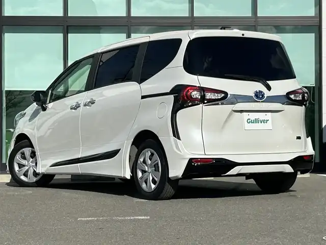 トヨタ シエンタ ハイブリッド G 和歌山県 2021(令3)年 3.7万km ホワイトパールクリスタルシャイン 社外10インチフローティングナビ/Bluetooth/モデリスタエアロ/両側パワースライドドア/衝突軽減カメラ/車線逸脱防止機能/クルーズコントロール/革巻きステアリング/ステアリングスイッチ/ステアリングヒーター/前席シートヒーター/LEDヘッドライト/フォグランプ/オートライト/オートハイビーム/フルオートエアコン/電動格納ミラー/プッシュスタート/スマートキー