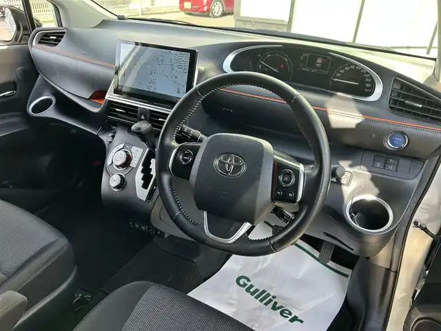 トヨタ シエンタ ハイブリッド G 和歌山県 2021(令3)年 3.7万km ホワイトパールクリスタルシャイン 社外10インチフローティングナビ/Bluetooth/モデリスタエアロ/両側パワースライドドア/衝突軽減カメラ/車線逸脱防止機能/クルーズコントロール/革巻きステアリング/ステアリングスイッチ/ステアリングヒーター/前席シートヒーター/LEDヘッドライト/フォグランプ/オートライト/オートハイビーム/フルオートエアコン/電動格納ミラー/プッシュスタート/スマートキー