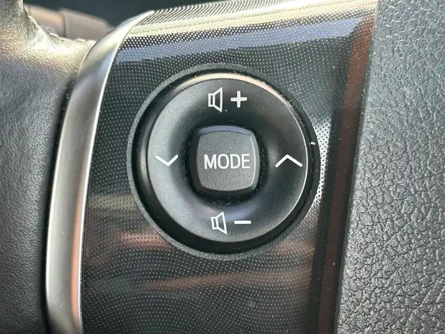 トヨタ シエンタ ハイブリッド G 和歌山県 2021(令3)年 3.7万km ホワイトパールクリスタルシャイン 社外10インチフローティングナビ/Bluetooth/モデリスタエアロ/両側パワースライドドア/衝突軽減カメラ/車線逸脱防止機能/クルーズコントロール/革巻きステアリング/ステアリングスイッチ/ステアリングヒーター/前席シートヒーター/LEDヘッドライト/フォグランプ/オートライト/オートハイビーム/フルオートエアコン/電動格納ミラー/プッシュスタート/スマートキー