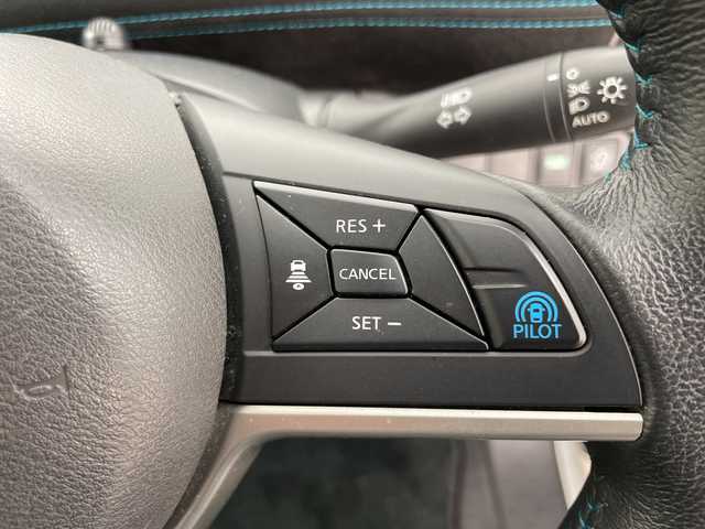 日産 セレナ ライダー プロパイロット E 富山県 2016(平28)年 7.2万km ブリリアントホワイトパール 純正メモリーナビ/フルセグTV/Bluetooth/バックカメラ/ETC/両側パワースライドドア/プロパイロット/LEDオートライト/前後コーナーセンサー/前後ドラレコ/スマートキー/スペアキー/プッシュスタート/純正フロアマット