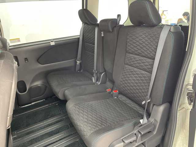 日産 セレナ ライダー プロパイロット E 富山県 2016(平28)年 7.2万km ブリリアントホワイトパール 純正メモリーナビ/フルセグTV/Bluetooth/バックカメラ/ETC/両側パワースライドドア/プロパイロット/LEDオートライト/前後コーナーセンサー/前後ドラレコ/スマートキー/スペアキー/プッシュスタート/純正フロアマット