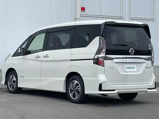 日産 セレナ e－パワー ハイウェイスター V 愛媛県 2019(令1)年 5.9万km ブリリアントホワイトパール 純正ナビ/(Bluetooth/CD/SD/DVD/Blu-ray/USB/フルセグ)/プロパイロット/ビルトインETC/アラウンドビューカメラ/純正15インチアルミホイール/レーンキープアシスト/オートライト/オートマチックハイビーム/レザーシート/プッシュスタート/スマートキー/スペアキー1本/LEDヘッドライト/フォグランプ/電動パーキングホールド/オートブレーキホールド/横滑り防止装置/盗難防止装置/衝突被害軽減ブレーキ/純正ドアバイザー/純正フロアマット/電動格納ミラー/リアロールサンシェード