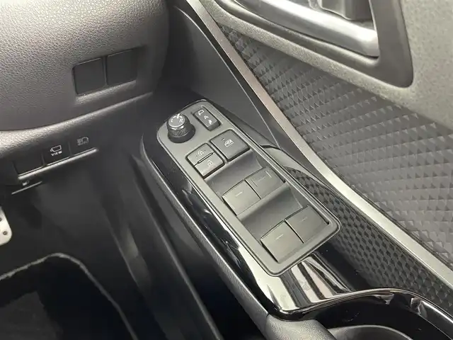 トヨタ Ｃ－ＨＲ S GRスポーツ 大分県 2019(令1)年 5.7万km ブラック/ホワイトパールクリスタルシャイン 2トーン ワンオーナー/トヨタセーフティセンス/純正SDナビ/AM/FM/USB/Bluetooth)/全方位カメラ/ハーフレザーシート/シートヒーター/ETC/レーダークルーズコントロール/ステアリングスイッチ/革巻きステアリング/電動パーキングブレーキ/LEDヘッドライト/オートハイビーム/オートライト/純正アルミホイール19インチ