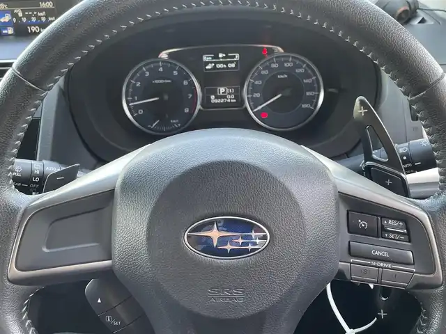 スバル インプレッサ スポーツ 2．0i－S 山梨県 2015(平27)年 9.3万km クリスタルホワイトP (株)IDOMが運営する【じしゃロン甲府店】の自社ローン専用車両になります。/こちらは現金またはオートローンご利用時の価格です。自社ローンご希望の方は別途その旨お申付け下さい/４ＷＤ/Si-Drive/クルーズコントロール/パドルシフト/キーレス２個/ＥＴＣ/社外ナビ・フルセグTV/CD・DVD・BTオーディオ/バックカメラ/保証書・取説書