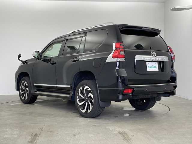 トヨタ ランドクルーザー プラド TX Lパッケージ 新潟県 2022(令4)年 1.9万km アティチュードブラックマイカ ディーラー純正9インチナビ/(NSZT-Y68T)/(CD.DVD.フルセグ.Bluetooth)/バックカメラ/20インチモデリスタホイール/フルエアロ/トヨタセーフティセンス/・プリクラッシュセーフティ/・レーンキープアシスト/・レーダークルーズコントロール/・オートマチックハイビーム/ウッドコンピステアリング/LEDオートライト/尾久rナプ/ベージュレザーシート/前席パワーシート・ベンチレーション/前後ドライブレコーダー/ビルトインETC/プッシュスタート/スマートキー×2/純正フロアマット