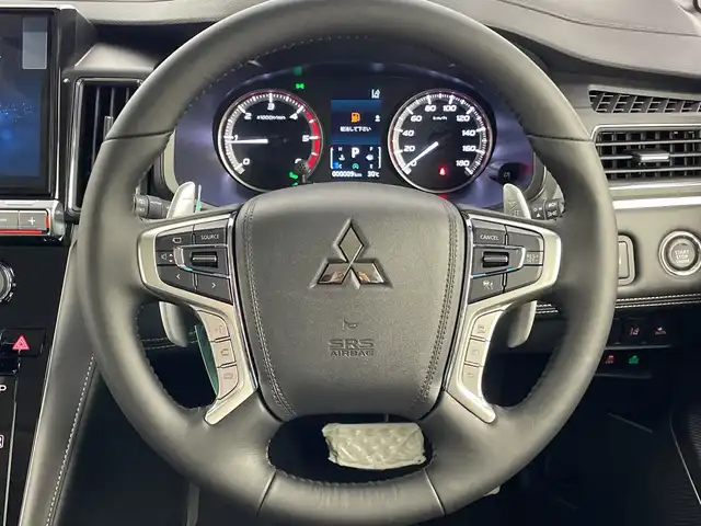 三菱 デリカＤ：５ シャモニー 愛知県 2025(令7)年 0.1万km未満 黒 登録済未使用車　9km/アルパイン11型ナビ(EX11NX)/・Bluetooth/・CD/DVD/・フルセグテレビ/・USB/HDMI接続/・SD音楽録音/全方位モニター/アルパイン12.8型フリップダウンモニター/両側パワースライドドア/レーダークルーズコントロール/衝突軽減ブレーキ/レーンキープアシスト/オートマチックハイビーム/ブラインドスポットモニター/ステアリングヒーター/シートヒーター/オートホールド/スペアキー