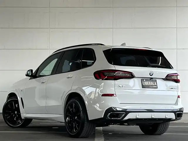 ＢＭＷ Ｘ５ xDrive 35d Mスポーツ 山形県 2020(令2)年 2.3万km 白 ドライビング・ダイナミクス・パッケージ/・BMWディスプレイキー/・インテグレイテッド・アクティブ・ステアリング/・4輪アクティブ・エア・サスペンション/純正ナビ/360°カメラ/フルセグTV/アダプティブクルーズコントロール/ブラインドスポットモニター/レーンキープアシスト/ヴァーネスカ・レザーシート/パワーシート/シートヒーター