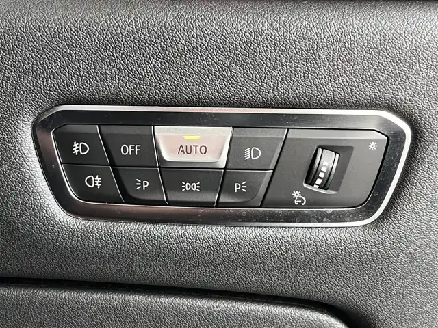 ＢＭＷ Ｘ５ xDrive 35d Mスポーツ 山形県 2020(令2)年 2.3万km 白 ドライビング・ダイナミクス・パッケージ/・BMWディスプレイキー/・インテグレイテッド・アクティブ・ステアリング/・4輪アクティブ・エア・サスペンション/純正ナビ/360°カメラ/フルセグTV/アダプティブクルーズコントロール/ブラインドスポットモニター/レーンキープアシスト/ヴァーネスカ・レザーシート/パワーシート/シートヒーター